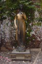 Statue 2 * 1072 x 1600 * (897KB)